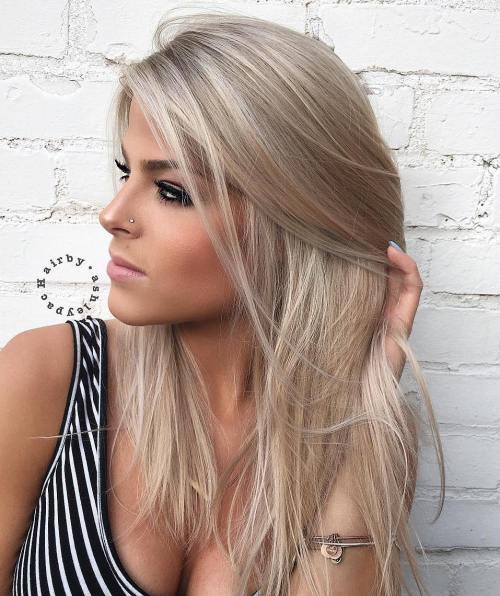 Střední Ash Blonde Hairstyle For Straight Hair