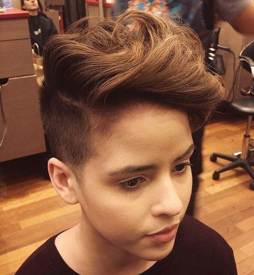 krátký hairstyle with undercut for teen girls
