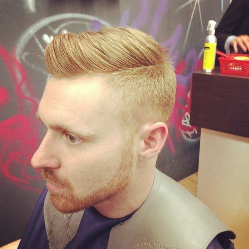 червен side part hairstyle for men