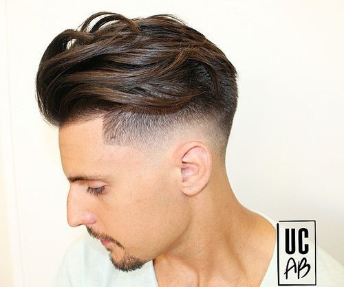 дълго top short sides wavy hairstyle