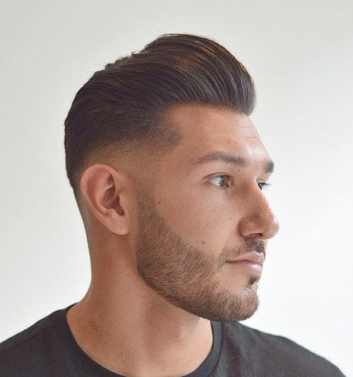 Къс Pompadour with a Fade