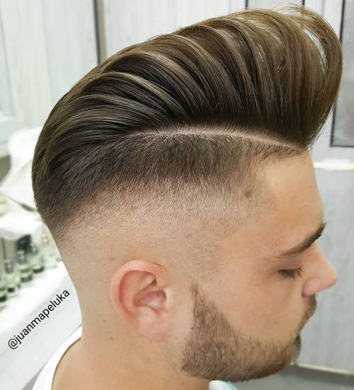 Високо Shiny Pompadour with Faded Sides