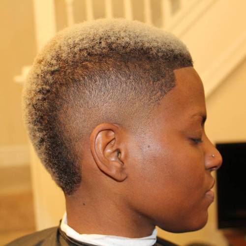 къс blonde mohawk with faded sides