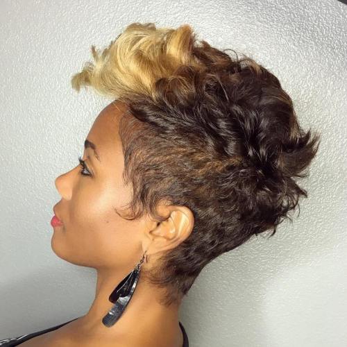 африкански American Blonde And Brown Pixie