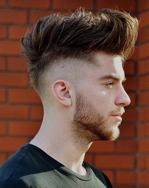 Гребен over Mohawk hairstyle for men