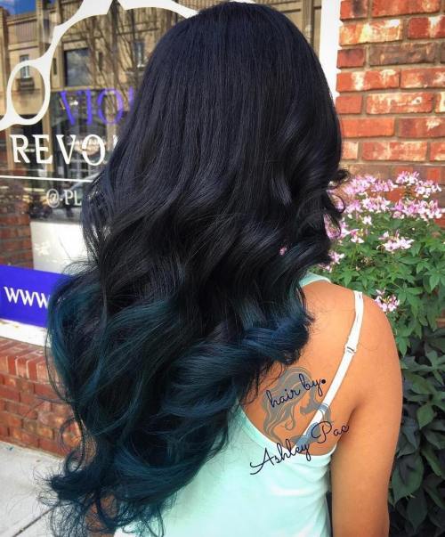 черно Hair With Dark Blue Ends