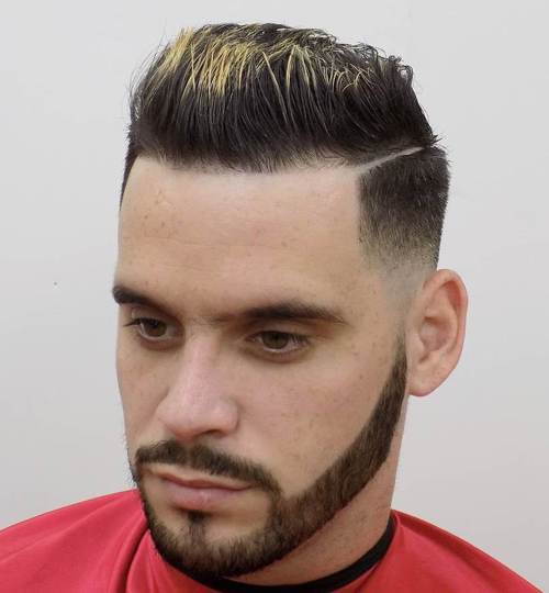 kartáčovaný up taper fade with a shaved side part