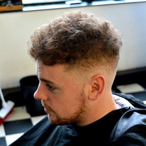 slábnout haircut for curly hair