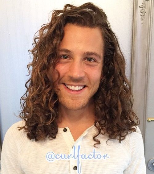 dlouho curly men's hairstyle
