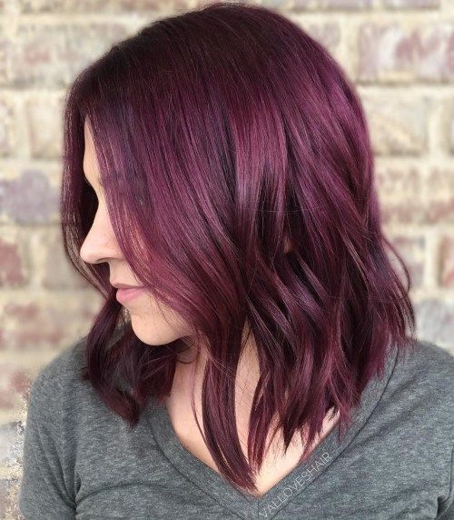 Rote violette Haarfarbe