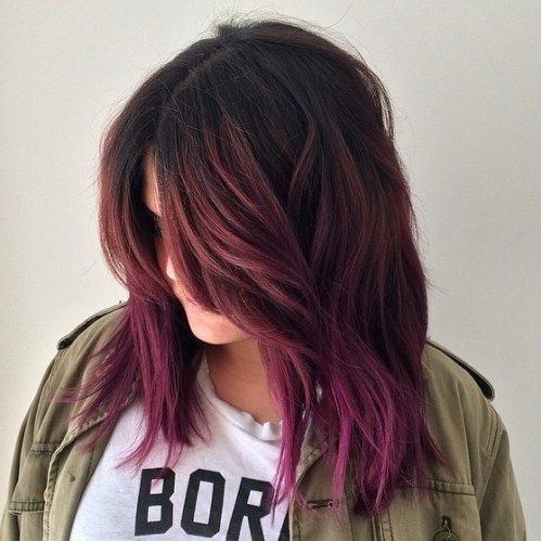 紫罗兰色Ombre为深棕色头发