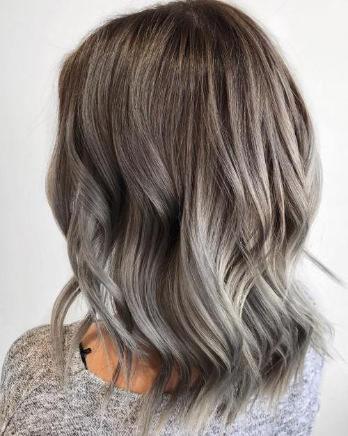 Světlo Brown Hair With Gray Balayage