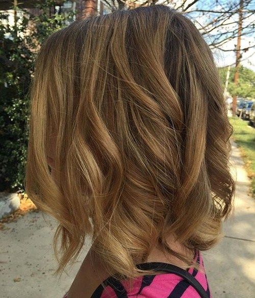 среда light golden brown hair with dark roots