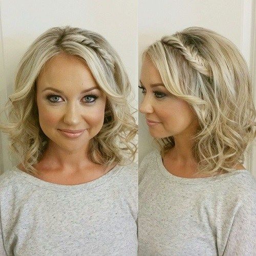 Рийз Witherspoon medium hairstyle for square face