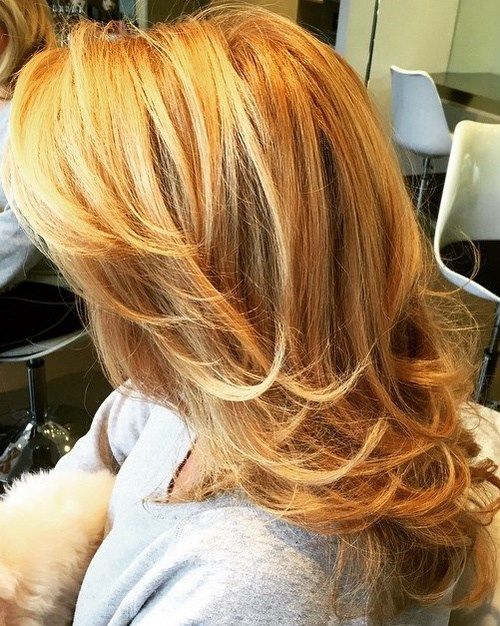светлина red hair with blonde highlights
