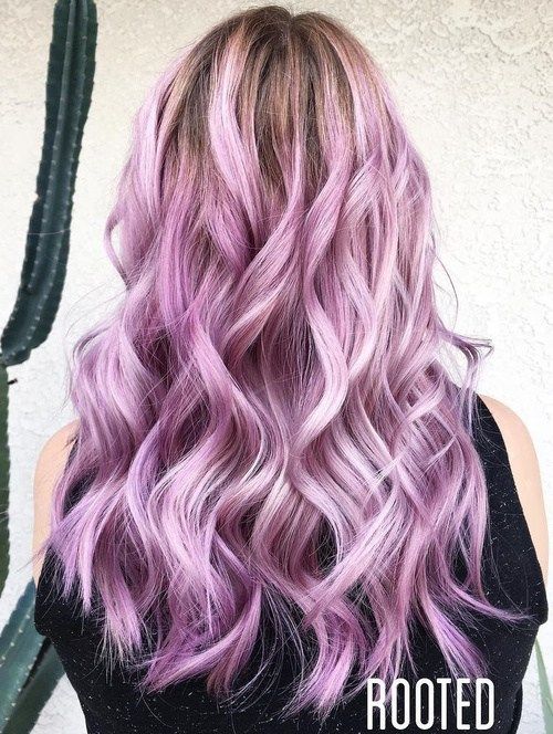 дълго wavy pastel lavender hair