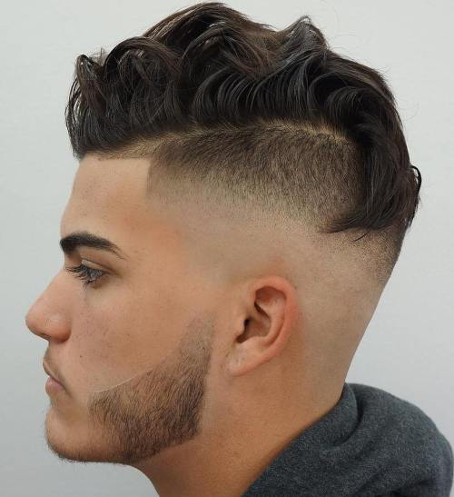 Kůže Fade With Wavy Top