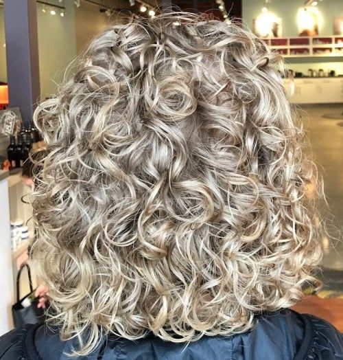 Curly Perm für dickes Haar