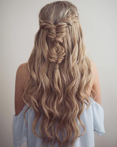 дълго Hair Half Updo With Fishtails
