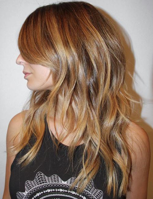 дълго Layered Golden Blonde Hairstyle