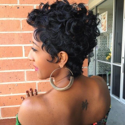 أفريقي-أمريكي، جذاب، جعد الشعر، Pixie
