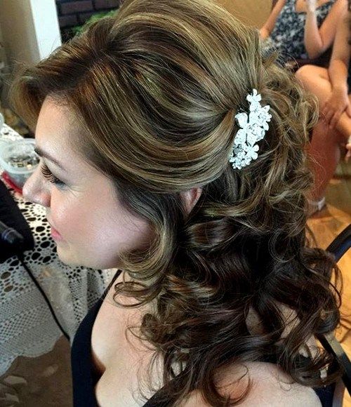 среда half up mother of the bride hairstyle