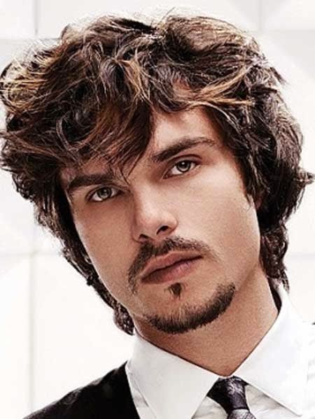 dlouho curly hairstyle for men
