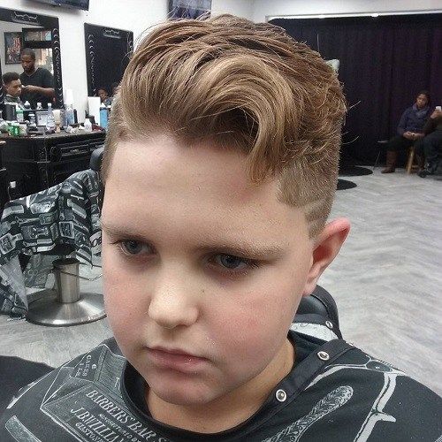 Quiff Haircut für Teenager