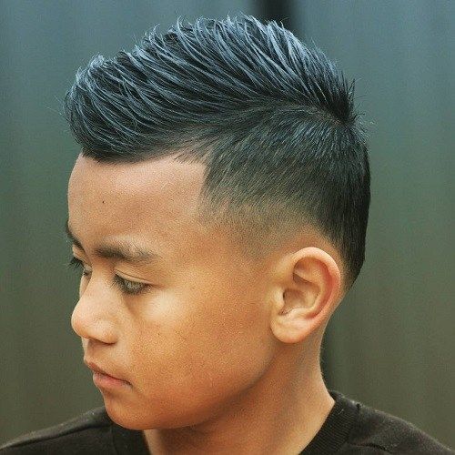 تصفيفة الشعر الآسيوية للذكور في سن المراهقة