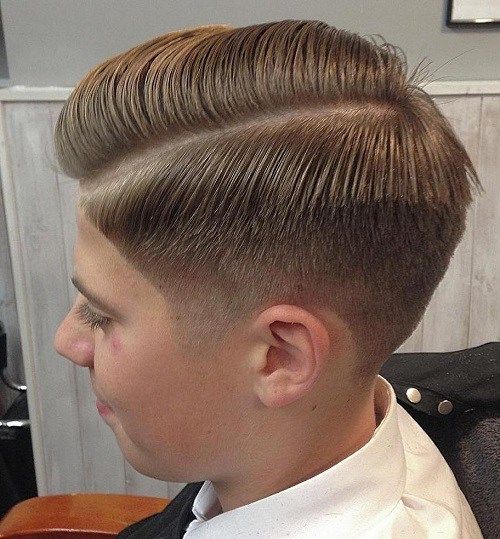 Chlapci Side Part Taper Cut