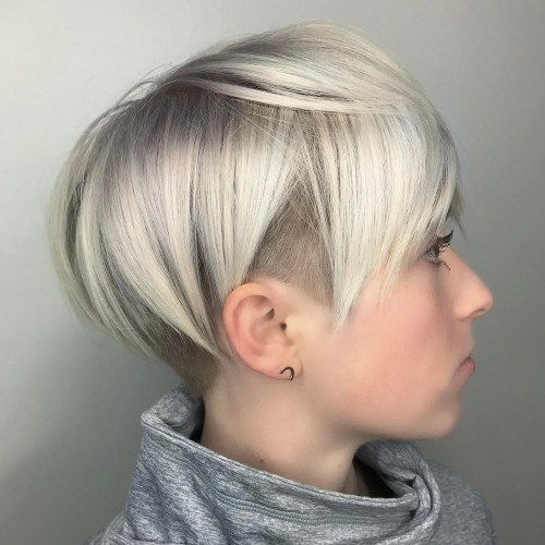 Blondýnka Pixie With Side And Nape Undercut