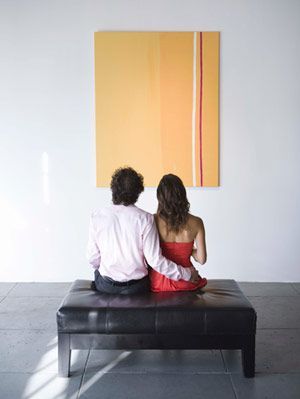 двойка looking at art