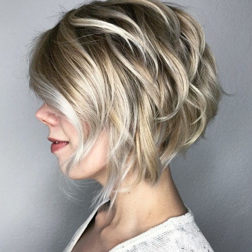 Рус Layered Bob with Silver Highlights