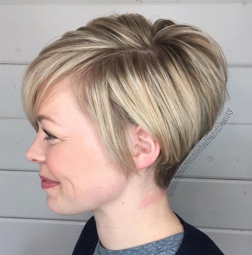 Dlouho Tapered Blonde Pixie