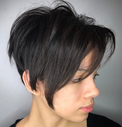 Dlouho Layered Pixie With Undercut