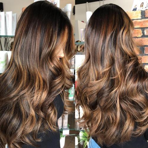 Dlouho Brunette Hair With Caramel Highlights