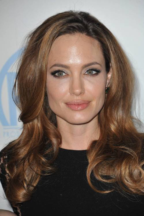 Анджелина Jolie caramel highlights