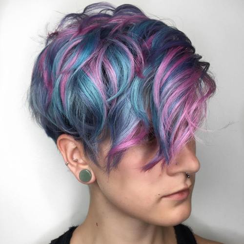 Pastell Blue Pixie mit rosa Highlights