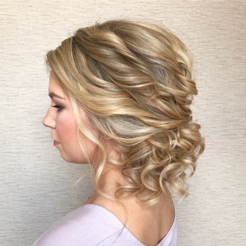 Blondýnka Curly Updo For Prom