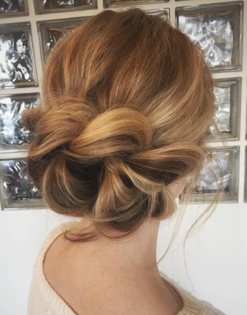 хлабаво Braided Updo