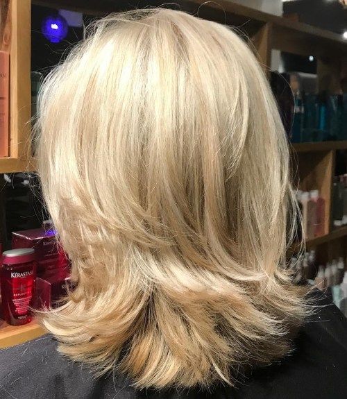 Rameno-délka Blonde Layered Cut