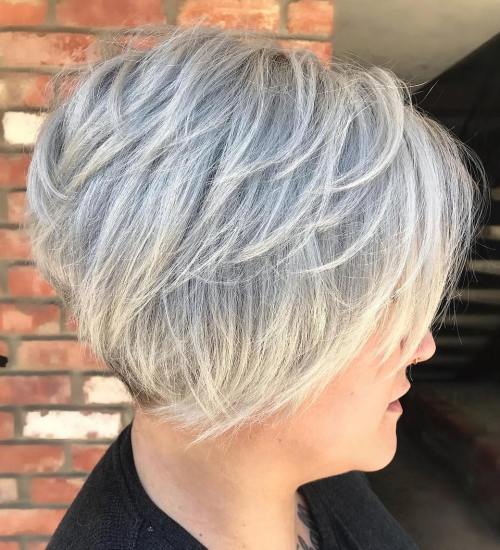 Къс Layered Gray Hairstyle