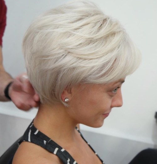 Krátký Haircut With Feathered Layers