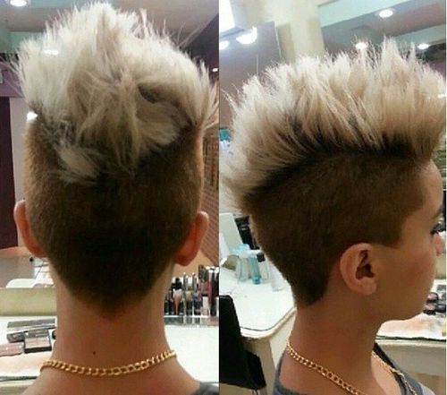 къс spiky mohawk hairstyle for women