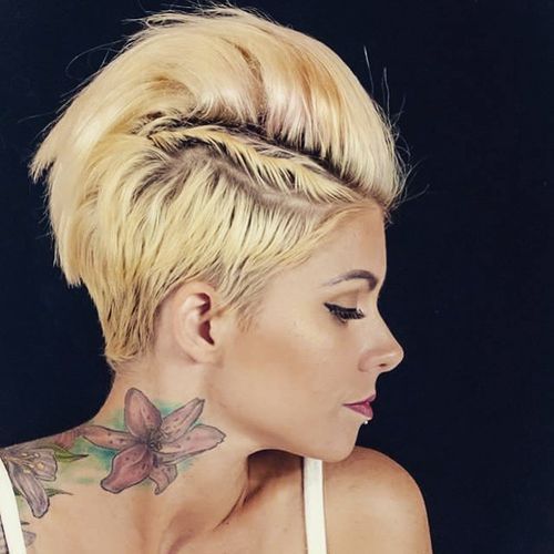 стилен short fauxhawk hairstyle
