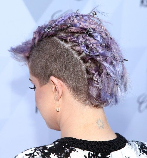 Kelly Osbourne Mohawk with safety pins