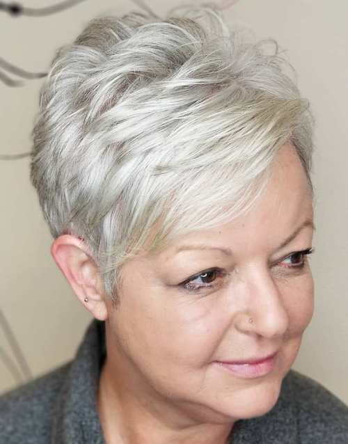 Текстуриран Gray Pixie Hairstyle