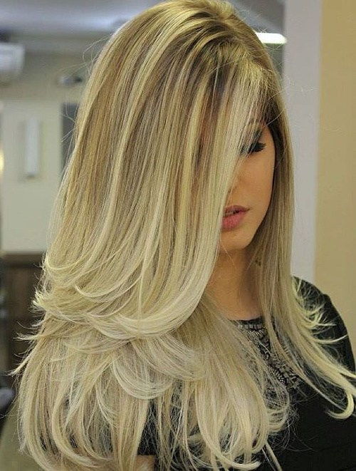 дълго Blonde Ombre Blowout Hairstyle