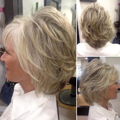Ältere Dame's Short Layered Hairstyle