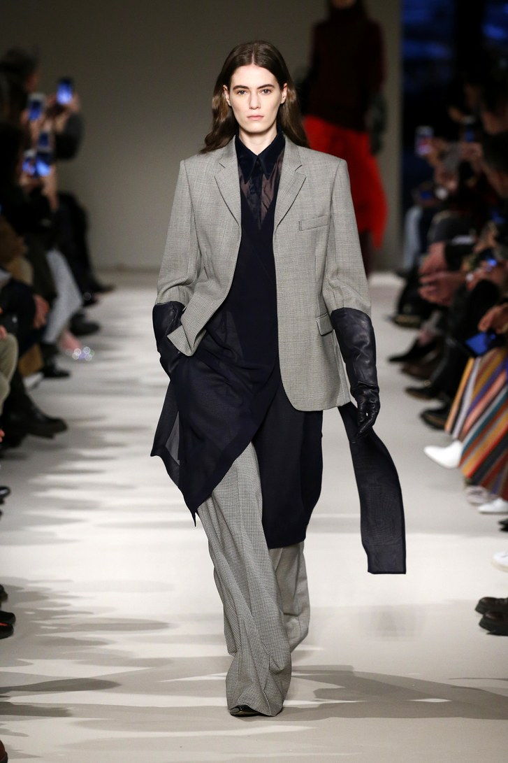 Виктория Beckham - Runway - New York Fashion Week Fall/Winter2023/18